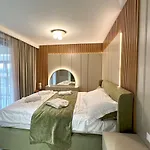 Luxury Amber - With Jacuzzi 公寓 *