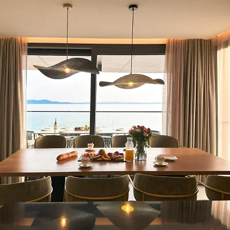 דירה Luxury Amber - With Jacuzzi