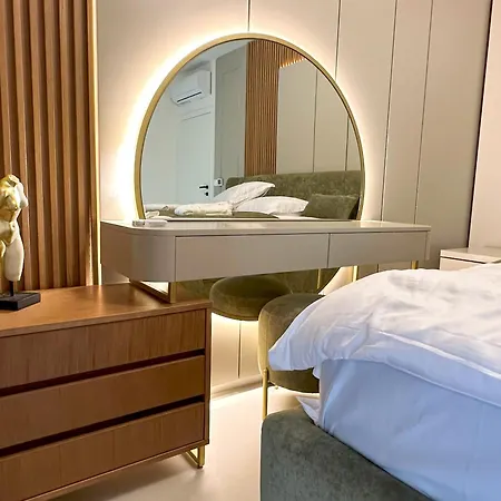 Luxury Amber - With Jacuzzi * Kozino