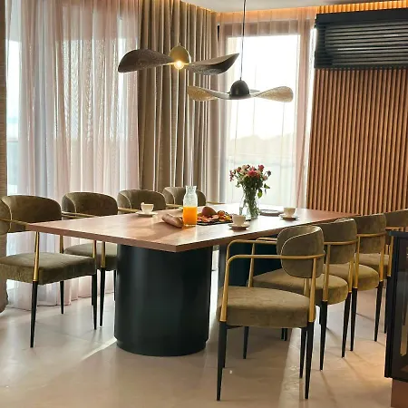 דירה Luxury Amber - With Jacuzzi