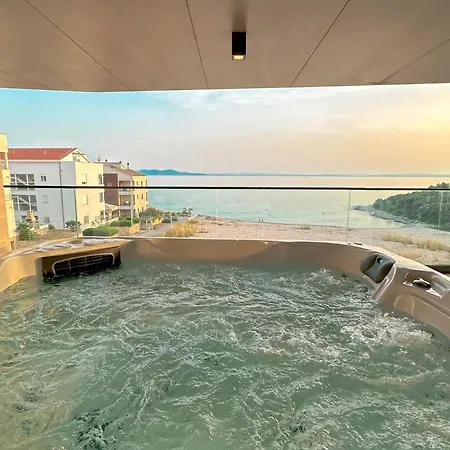 Luxury Amber - With Jacuzzi * Kožino