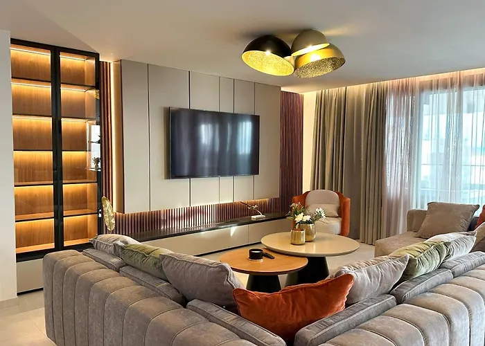 Luxury Amber - With Jacuzzi 아파트 *