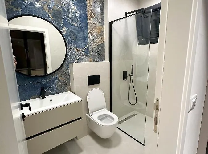 Luxury Amber - With Jacuzzi Кожино