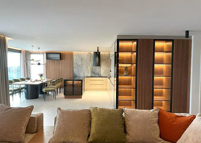 Luxury Amber - With Jacuzzi * Кожино