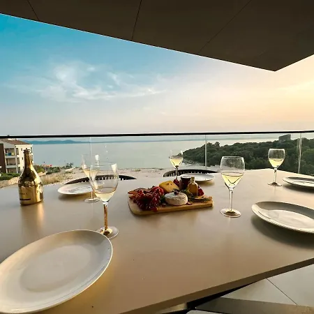 Luxury Amber - With Jacuzzi Kožino