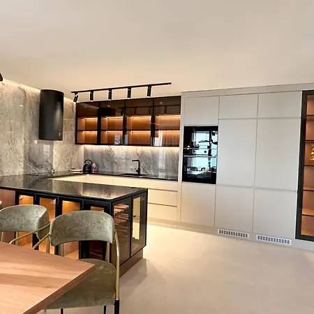 Luxury Amber - With Jacuzzi Kožino