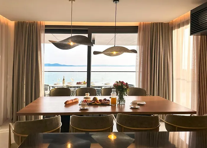 アパート Luxury Amber - With Jacuzzi