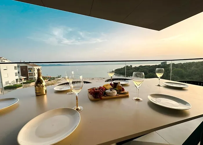 Luxury Amber - With Jacuzzi Kožino