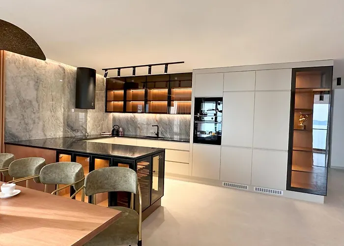 Luxury Amber - With Jacuzzi Kožino